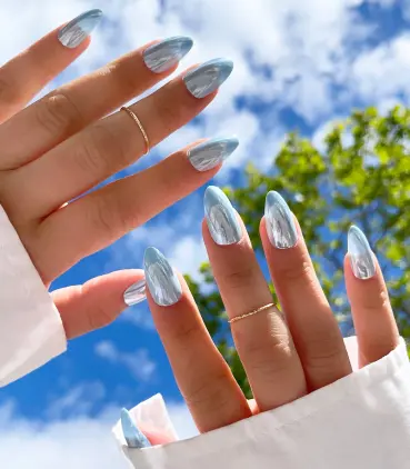 Luxxi nails Image